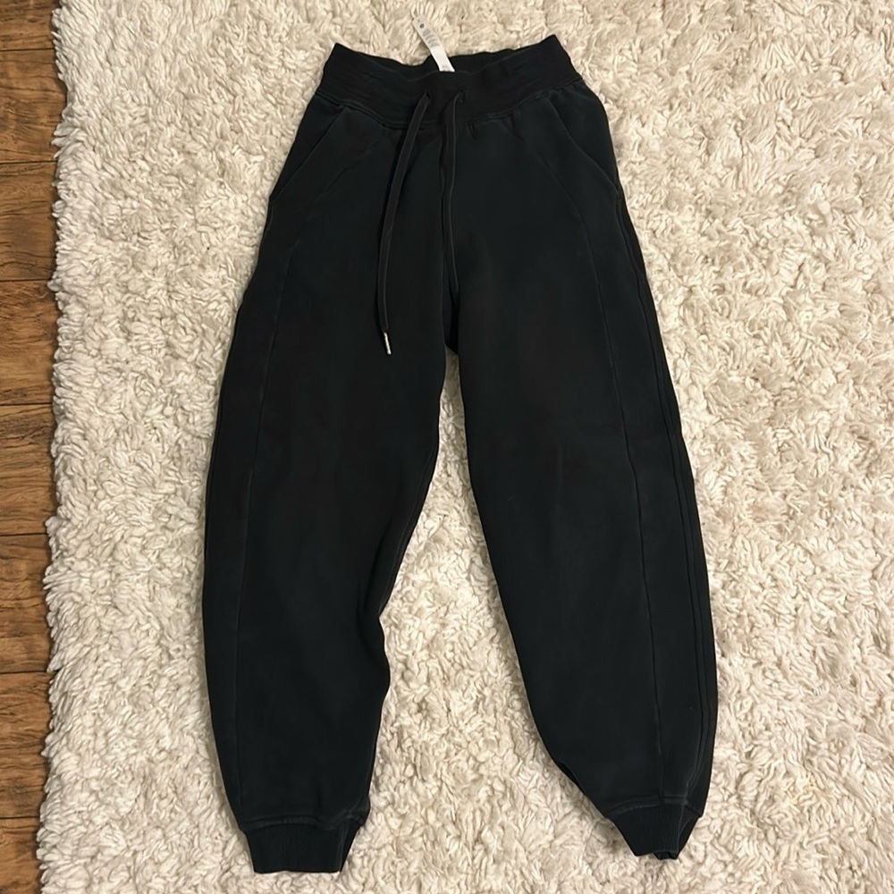 Lululemon joggers